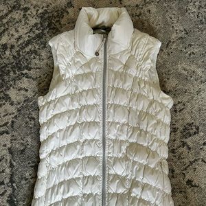 Athleta white vest size s in EUC